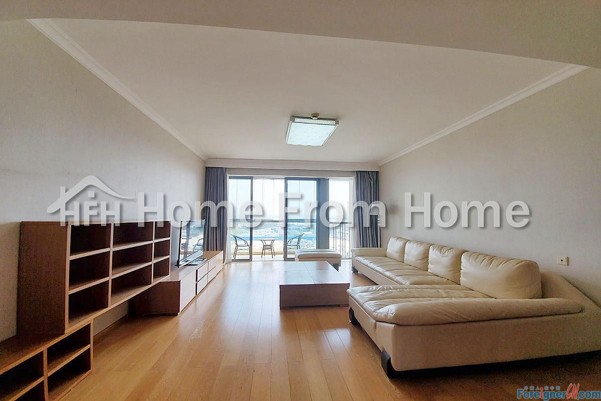 well-maintained and spacious 4brs apt near Suzhou Center