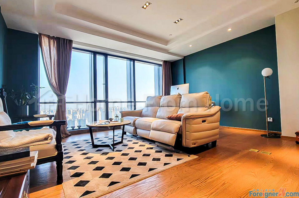 L ​Skyline Villa in Central SIP / 1 Bedroom Apt Excellent Condition/ High floor offers stunning city view / Available now with exclusive price !