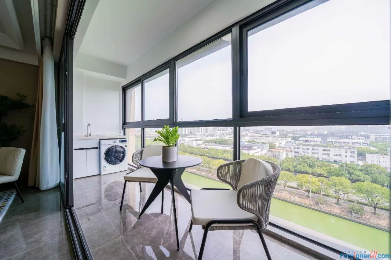 Beautiful Bravura apartment. SIP. 4 bedrooms. big balcony