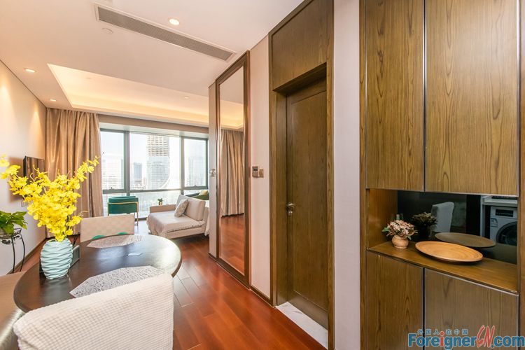 Great!!! Serviced Apartment in Suzhou Industrial Park to Rent in HLCC/ 1 bedroom and 1bathroom/Times Square/ Subway Station 