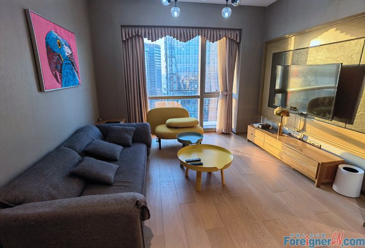  Lovely!!! apartment, HLCC, 2 bedrooms and 1 bathroom, with floor heating, in Times Square 