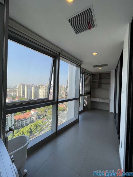  Amazing!!! apartment, Hengyu Plaza, 1 bedroom and 1 bathroom, with big balcony, close to Xinghai Square