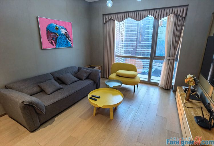 Lovely!!! apartment, HLCC, 2 bedrooms and 1 bathroom, with floor heating, in Times Square 
