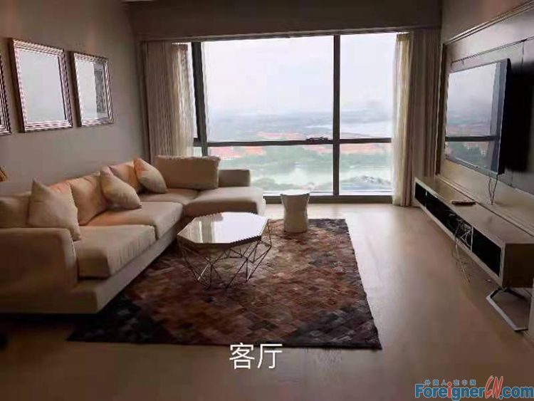 Luxury！！！ Flats with Jinji Lake to Rent in SIP Suzhou/high floor/3 bedrooms and 2 bathrooms/ Jinji Lake/Shopping mall