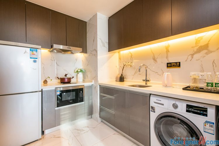 Great!!! Serviced Apartment in Suzhou Industrial Park to Rent in HLCC/ 1 bedroom and 1bathroom/Times Square/ Subway Station 