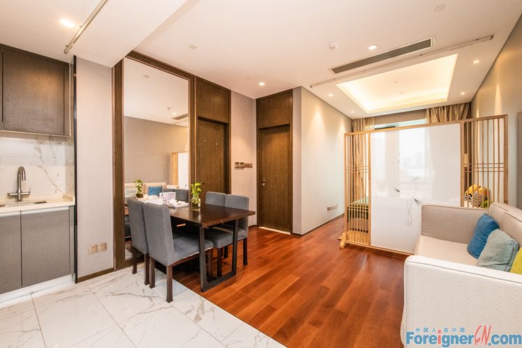 Excellent ! ! ! Serviced Apartment in SIP for Expats to rent/1 bedrooms and 1 bathroom /modern and clean/Close to Times Square /Suzhou Center