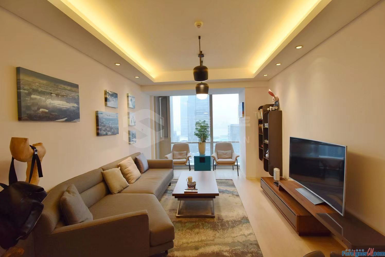 Luxurious！！！Apartment rent in Suzhou /1 study room and 1 bathroom/ modern and cozy livinng room/Xinghai square/Suzhou Center Shopping Center