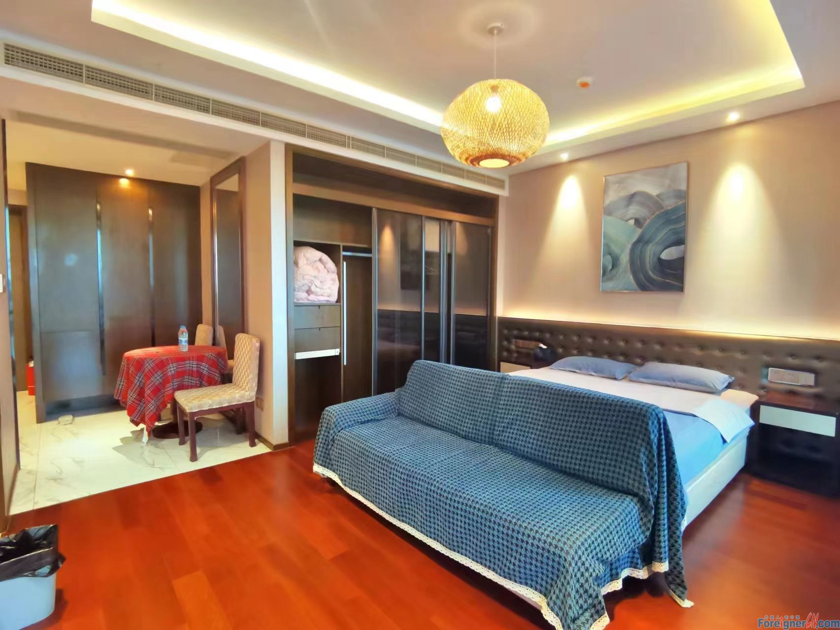 Gorgeous!!！HLCC apartment to rent / 1 bedroom and 1 bathroom/central AC, floor heating/Times Square/CBD of east Jinji lake 