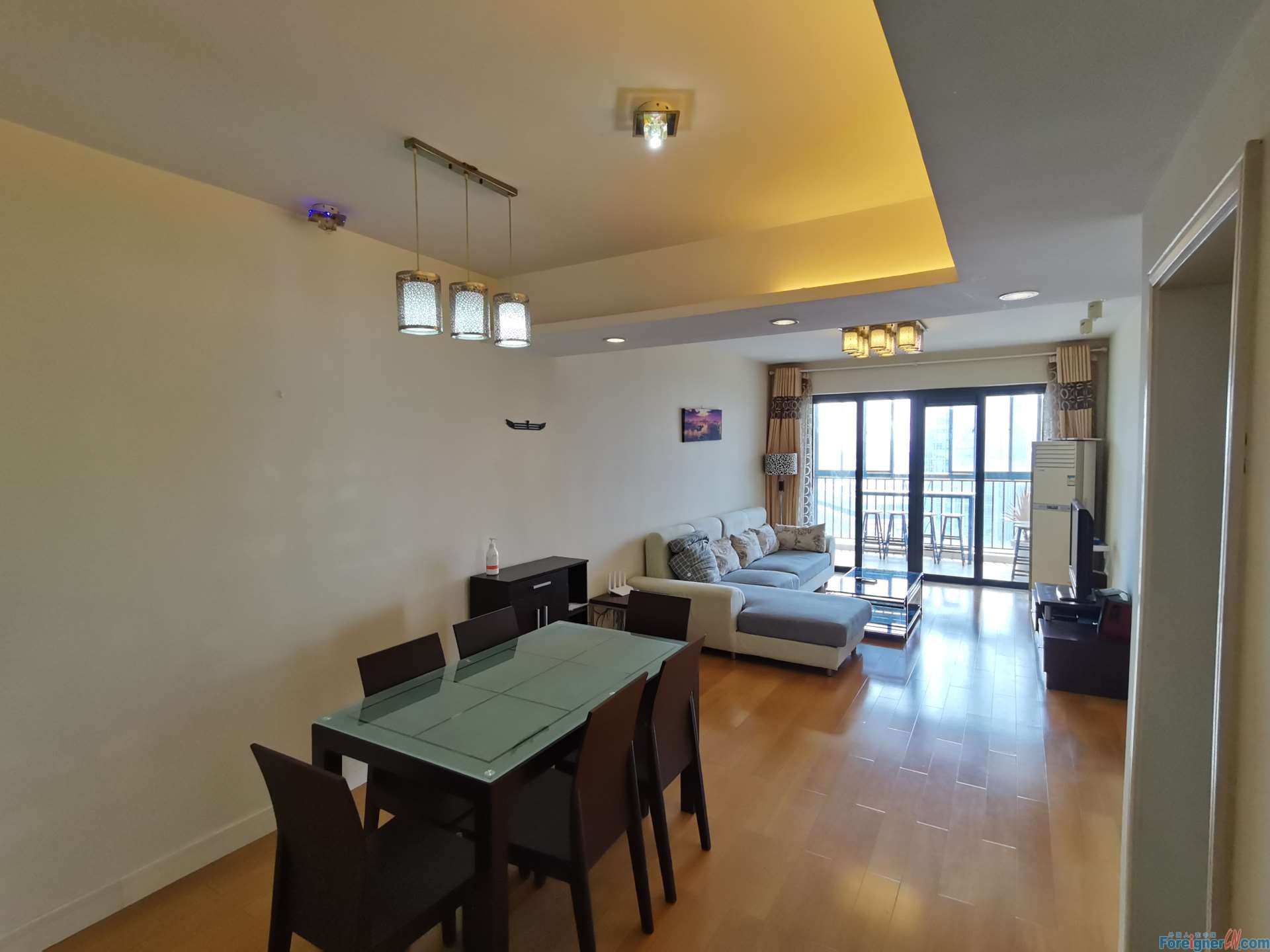 Stunning！！！Galaxy Centro apartment rent inSuzhou/2 bedrooms and 1 bathroom/great Balcony /Fully-furnished/Times Square/Subway Station line1/