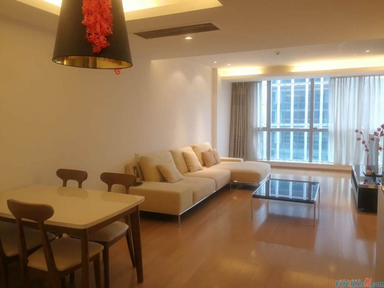 Excellent！！Global 188 apartment to rent/3 bedrooms and 2 bathrooms/cozy rooms， built-in oven/open kitchen /central AC, floor heating/Xinghai Square/Suzhou Center shopping mall