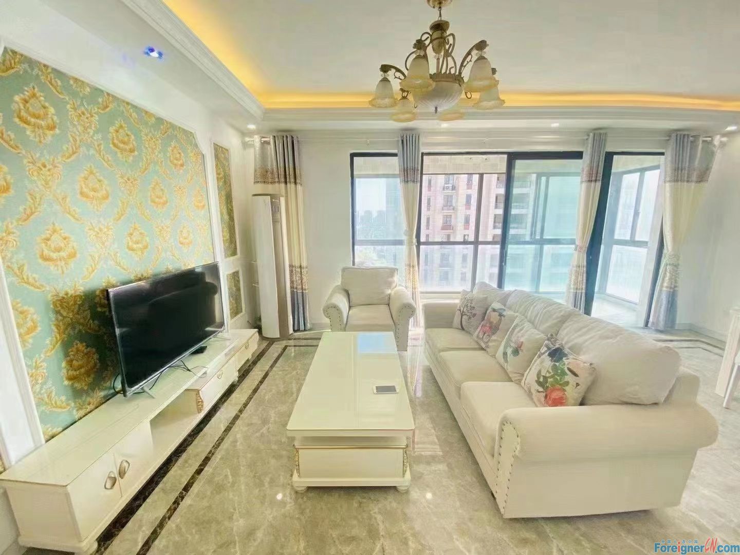 ​Terrific！！high value apartment rent for expats/3bedrooms and 2bathrooms/with a big Balcony/Nearby XieTang Town/Olympic /close to internatioanl schools SSIS, Dulwish, and OCAC /Dushu Lake