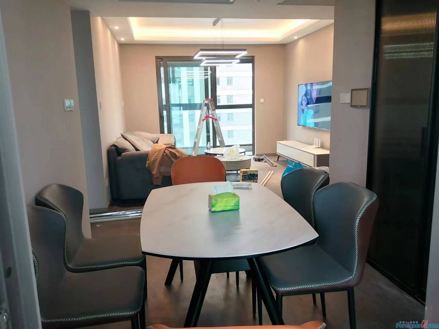 Spacious!!! New apartment rent in Xiangcheng /3 bedrooms and 2 bathrooms/Central AC ,Floor heating/well-furnitured/Close to Suzhou Foreign Language school Xiangcheng Campus