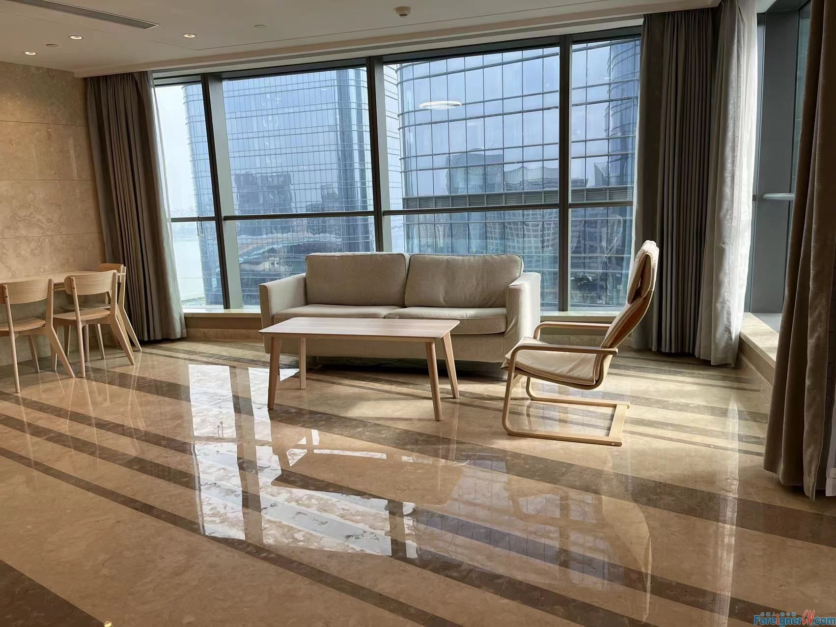 Excellent！！！Suzhou Center No.9 apartment to rent/2 bedrooms and 2 bathroom/High floor/Central AC /Amazing lake view & city view/Suzhou Center shopping mall 