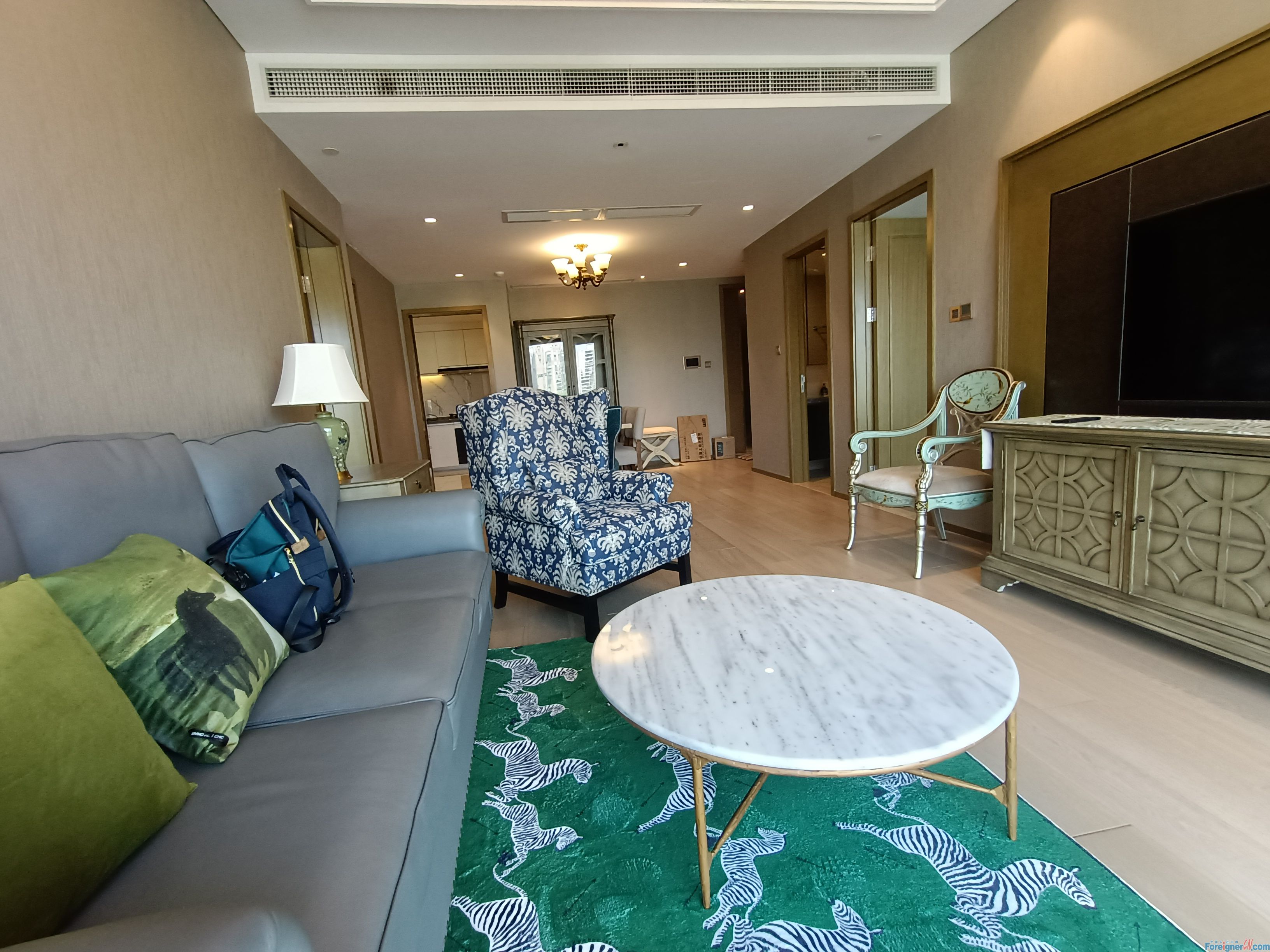 Fabulous!! HLCC Apartment/Living in Suzhou industrial Park /3bedrooms and 1 bedroom/Stunning furniture;Times Square /Moon habor and subway line1