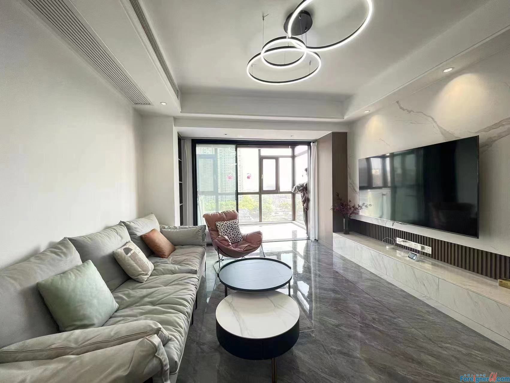 Stunning!!! Duplex Apartment to Rent in Suzhou/ 4 rooms and 3 baths/Spacious,Brand new /Floor heating，Central AC ,bathtub/close to Subway Station ,Shopping mall