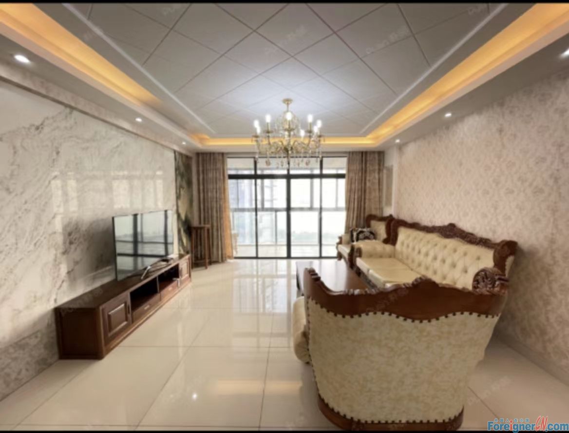 Wonderful ！！Bayside Garden apartment to rent /4 bedrooms and 2 bathrooms/Central AC ,Floor heating,fully furnished/Balcony with good view jinji Lake/Close to Suzhou Culture & Expo Shopping Center