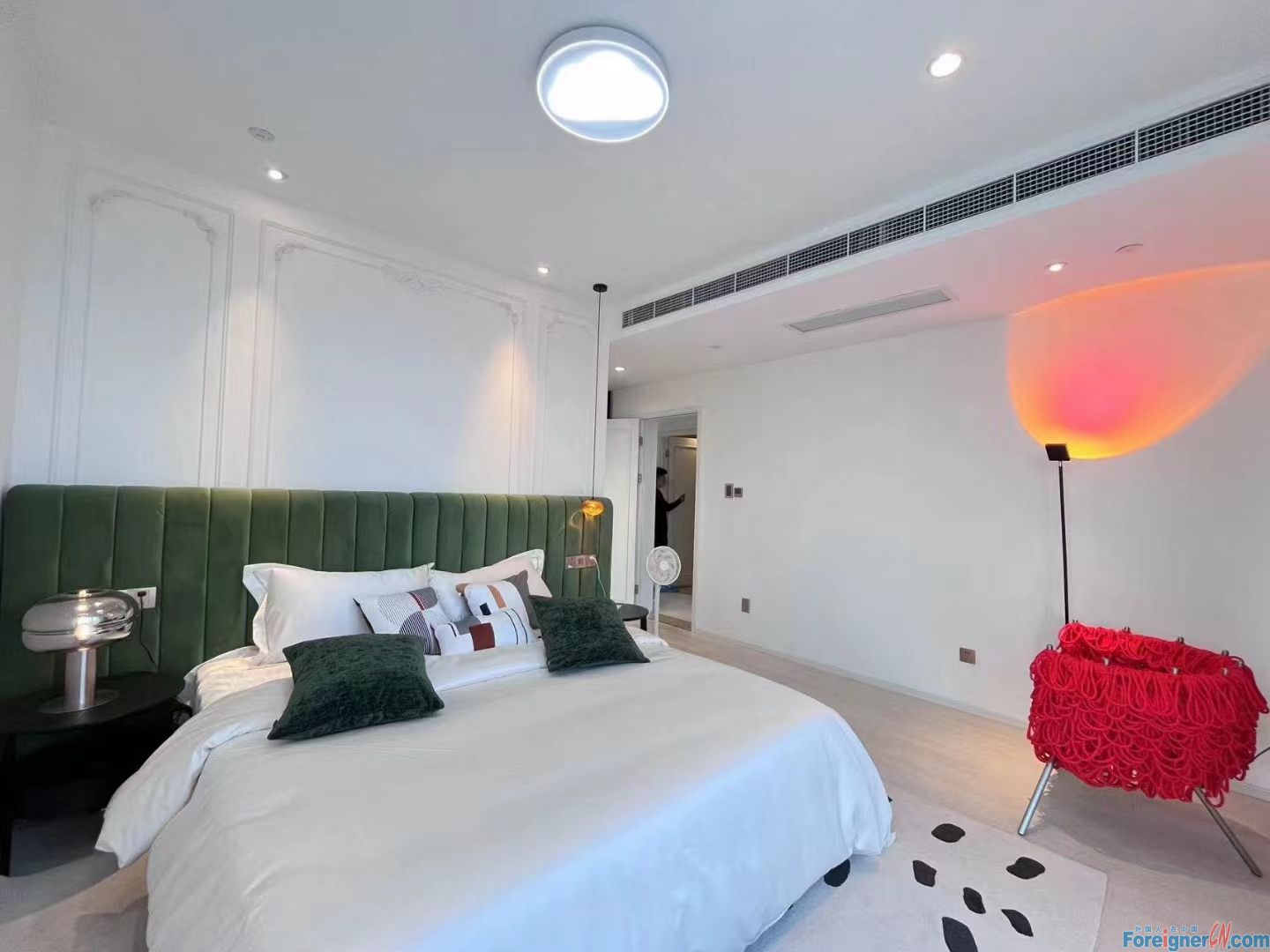 Fantastic! Luxurious HLCC Apartment Rent in SIP,Suzhou/ 2 bedrooms and 2 bathrooms/Newly renovated & Modern design/Close to Times Square,Subway station
