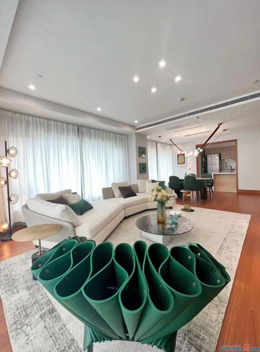 Luxurious！ Eslite Residence apartment to rent in SIP/ Floor heating and central AC/lots of light room/Nearby Jinji Lake and Moon habor,Time Square,Subway line 1