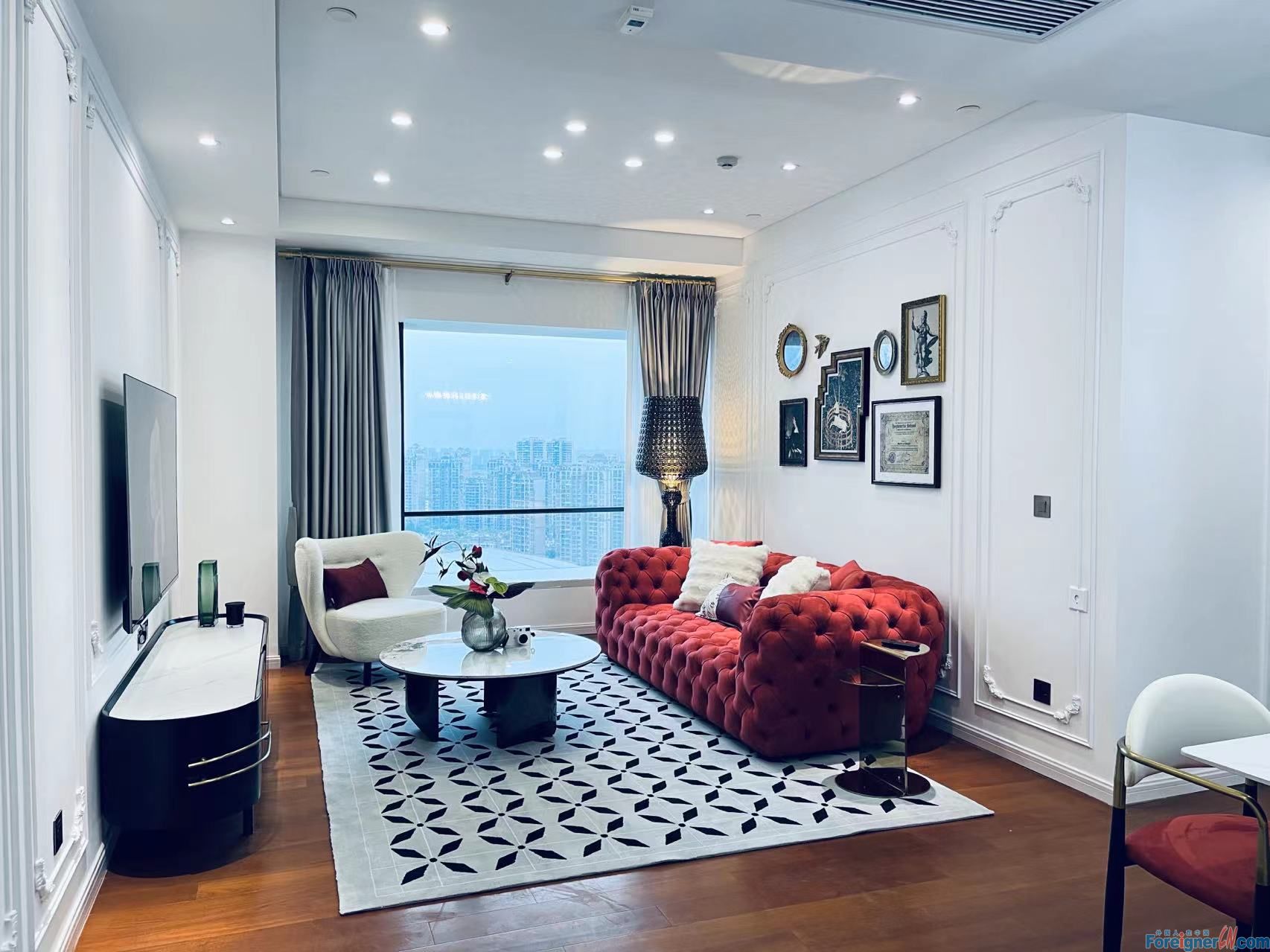 High Floor!! Eslite Residence apartment to rent in SIP/ Floor heating and central AC/lots of light room/Nearby Jinji Lake and Moon habor,Time Square,Subway line 1