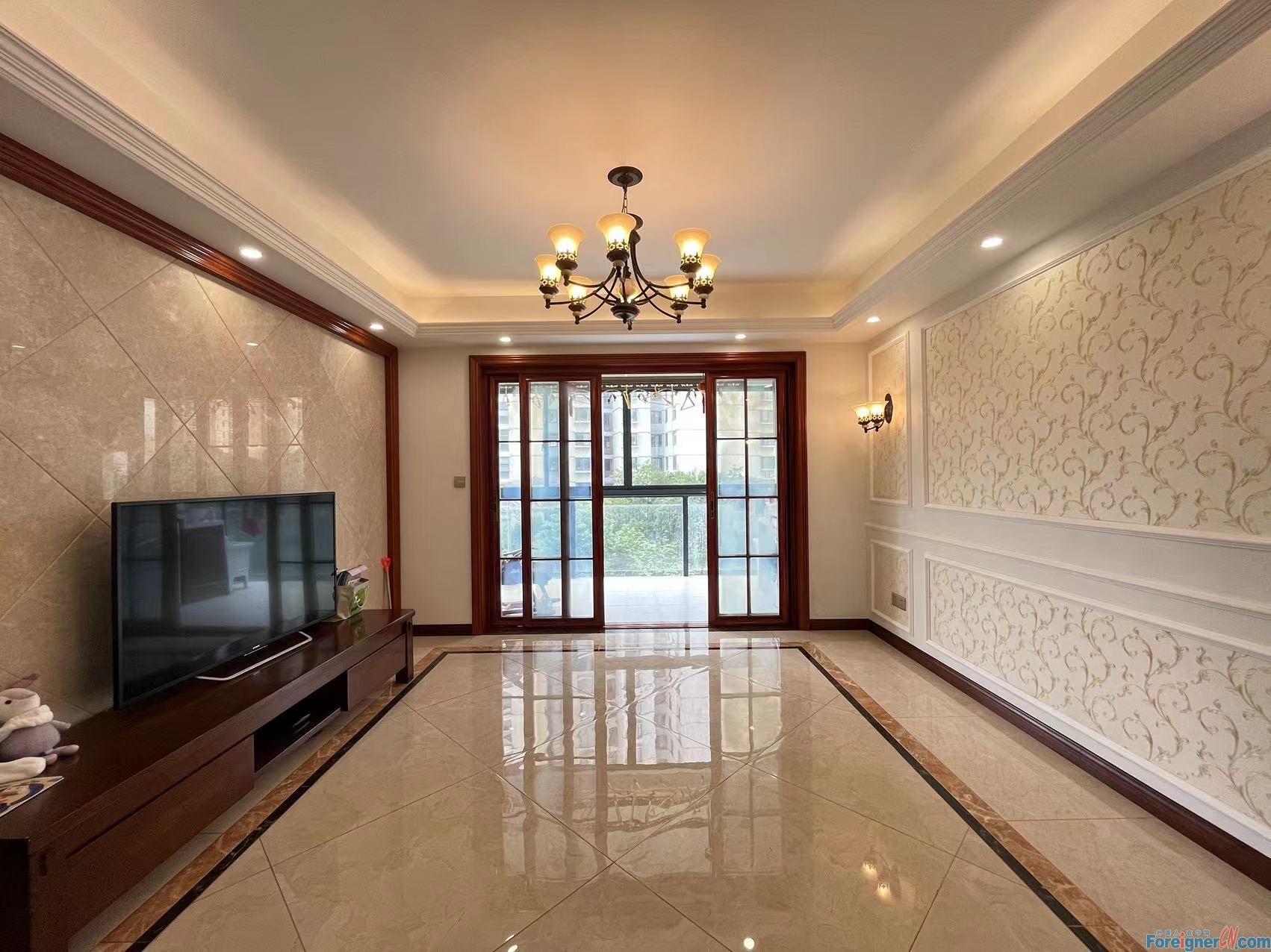 Amazing！！Lake view house to rent for expats Suzhou/3 bedrooms and 2 bathrooms/Floor heating,bathtub,Fully-furnished/Suzhou Victoria Kindergarten / Suzhou Culture & Expo Shopping Center
