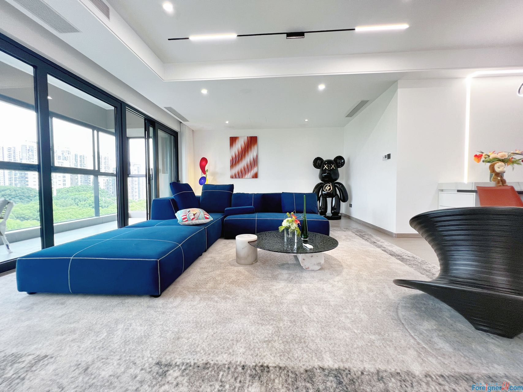 Excellent!!! Big house rent in SuZhou SND/4 bedrooms and 3 bathrooms ,Bathtub/ Modern Style，high quality furniture/Close to parks and shopping mall