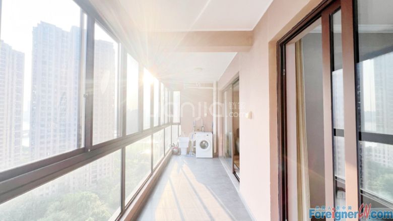 29c85df1702765572312caf420ad083f