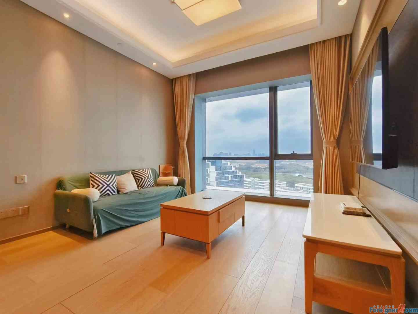 Fabulous！！！HLCC apartment 2rooms 2baths，106 sqm，well-kept, spacious, large kitchen, modern, bright, luxurious
