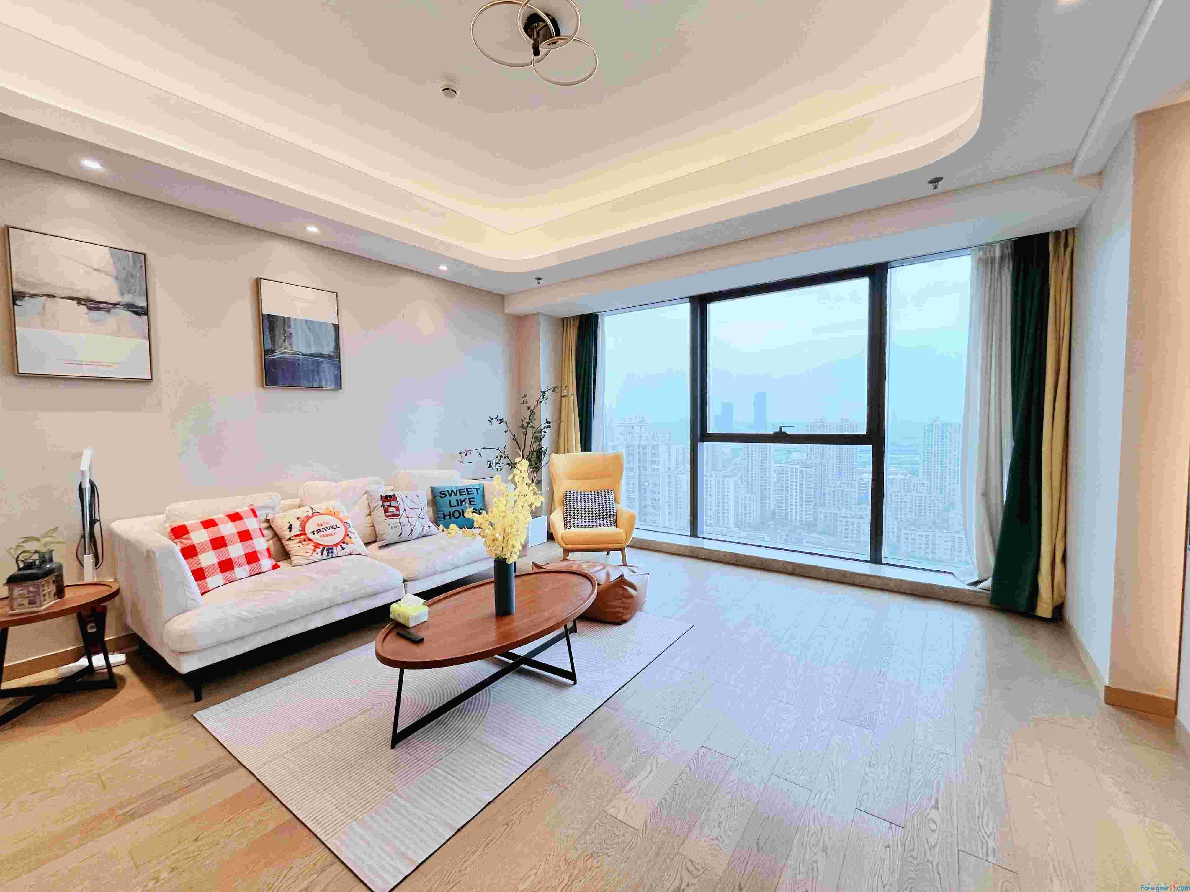 Great!!!G Plaza apartment，1room，1bath，105sqm，clean, well-kept, spacious, large kitchen, modern, bright, luxurious