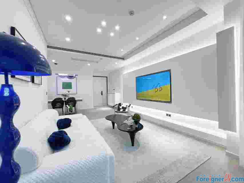 High Floor!! Eslite Residence apartment to rent in SIP/ Floor heating and central AC/lots of light room/Nearby Jinji Lake and Moon habor,Time Square,Subway line 1