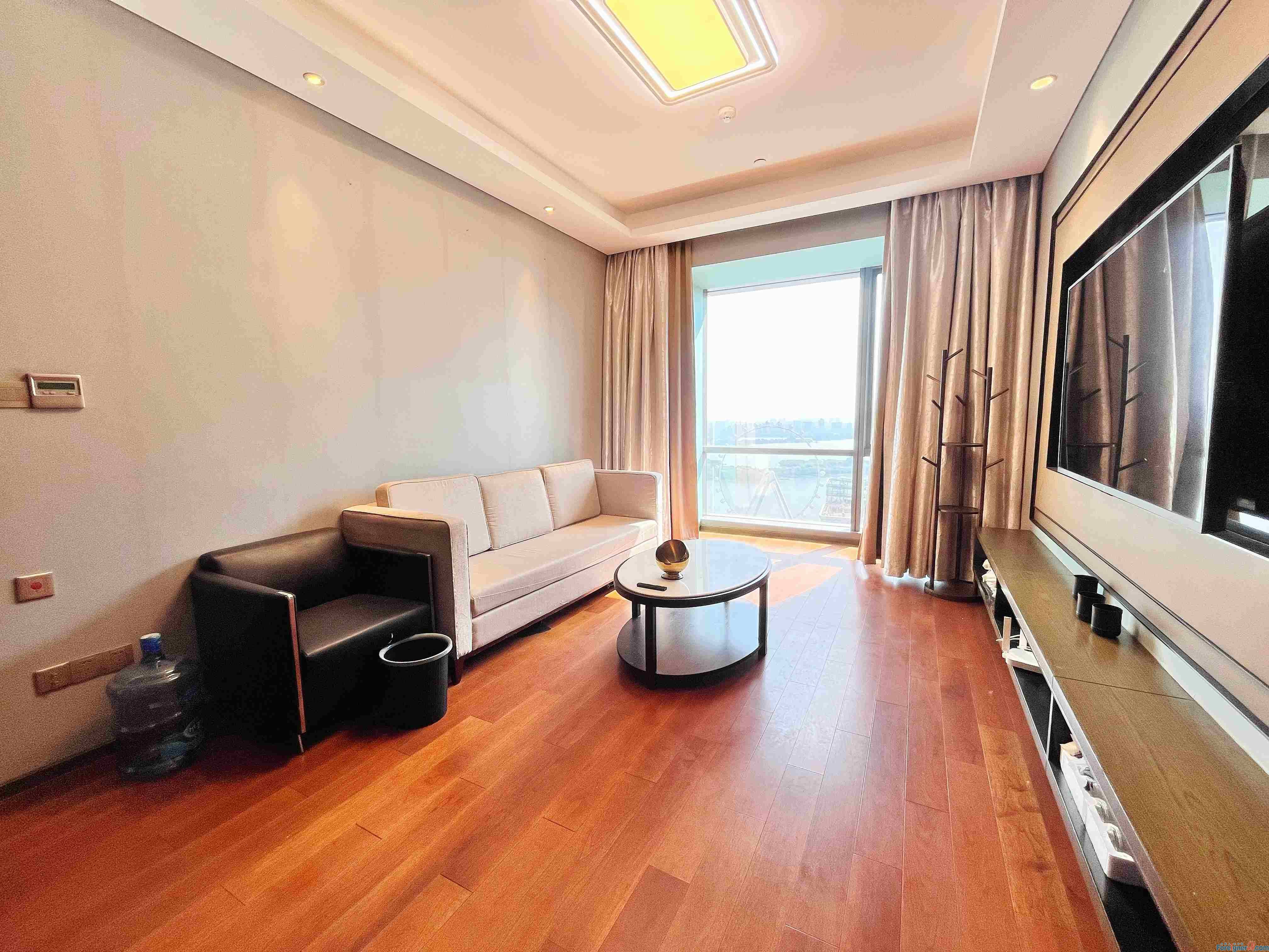 Wow! HLCC apartment 2rooms,2baths,141sqm,bright, luxurious, well-located, lake view, cozy, warm,quiet