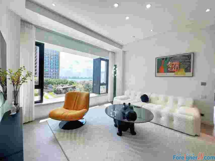 Fantastic！！！ Eslite Residence，2rooms ,2 baths,123 sqm ，clean, well-kept, spacious, large kitchen, modern