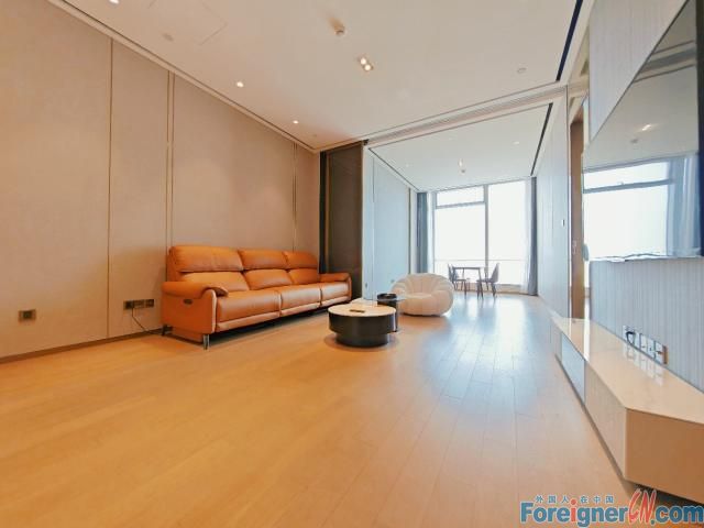 Amazing！！！IFS apartment，136sqm，2rooms，2baths，well-kept, spacious, large kitchen, modern, bright, luxurious