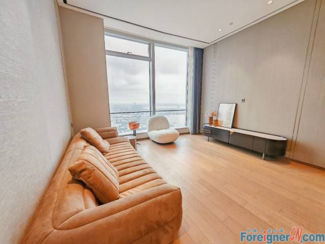 Amazing！！！IFS apartment，202sqm，2rooms，2baths，well-kept, spacious, large kitchen, modern, bright, luxurious