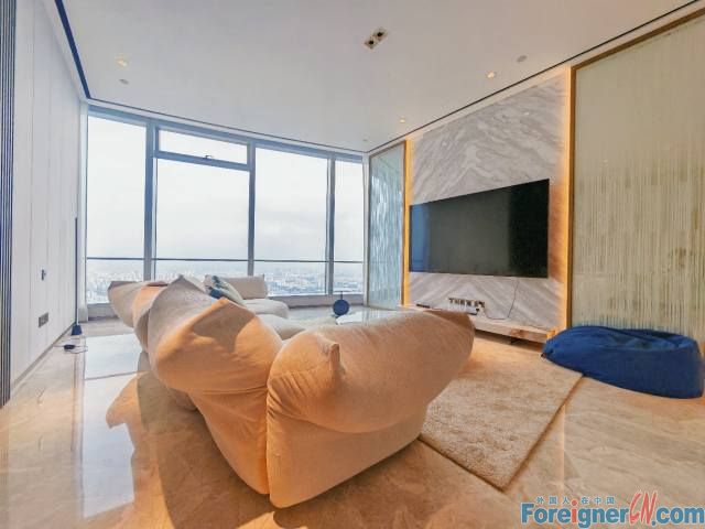 Great！！！IFS apartment，2room，2bath，210sqm，clean, well-kept, spacious, large kitchen, modern, bright