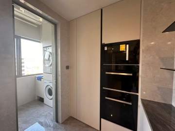 Terrific！！！TANGIM，4rooms，3baths，198sqm，well-kept, spacious, large kitchen, modern, bright, luxurious