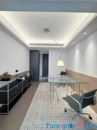 e298ee1592cb9b63db3b02d7f1d5d470