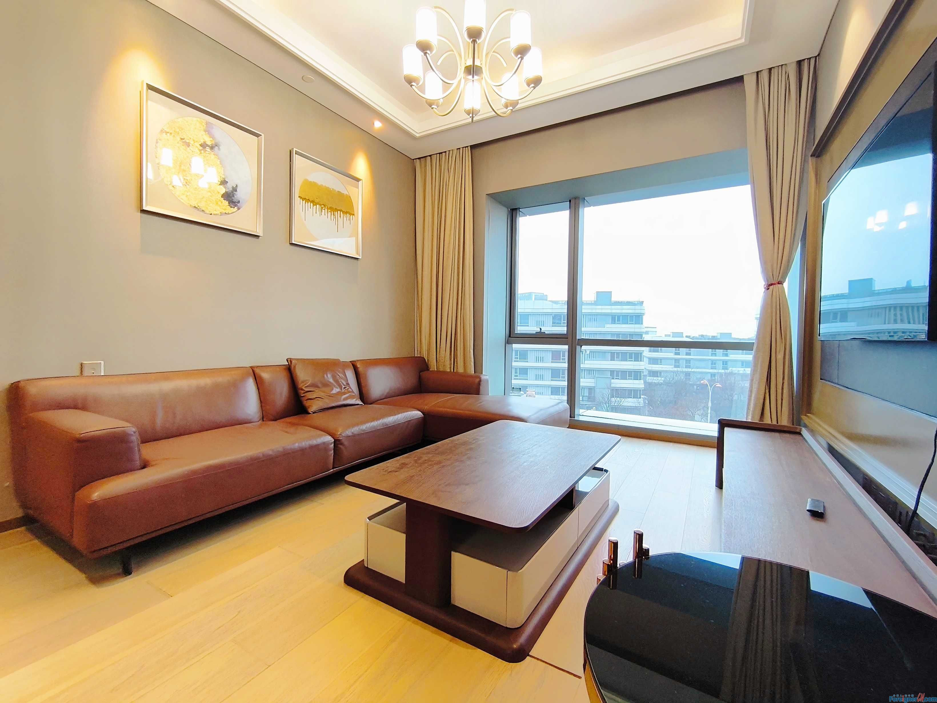 Fantastic！！！ HLCC，1room,1 bath,88 sqm ，clean, well-kept, spacious, large kitchen, modern