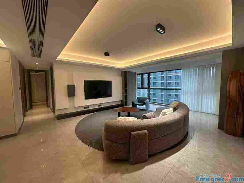 Stunning!!!Isle Mansion ,4rooms,3baths,186sqm,clean, well-kept, spacious, large kitchen, modern, bright, luxurious