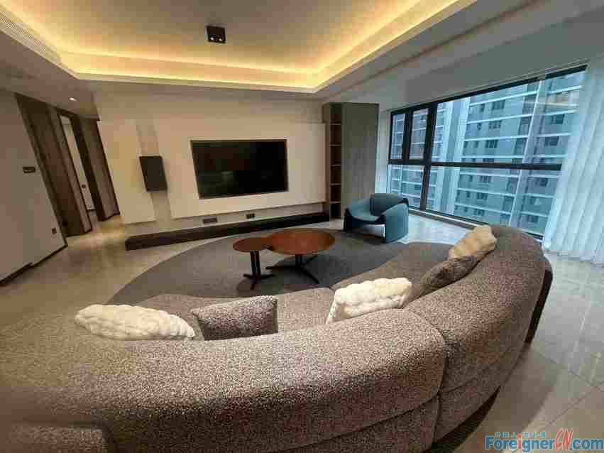 Stunning!!!Isle Mansion ,4rooms,3baths,186sqm,clean, well-kept, spacious, large kitchen, modern, bright, luxurious