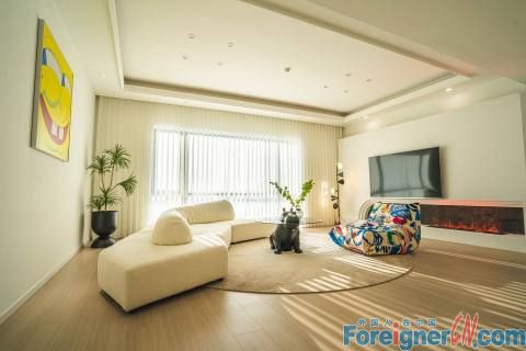 Fantastic! Luxurious HLCC Apartment Rent in SIP,Suzhou/ 2 bedrooms and 2 bathrooms/Newly renovated & Modern design/Close to Times Square,Subway station