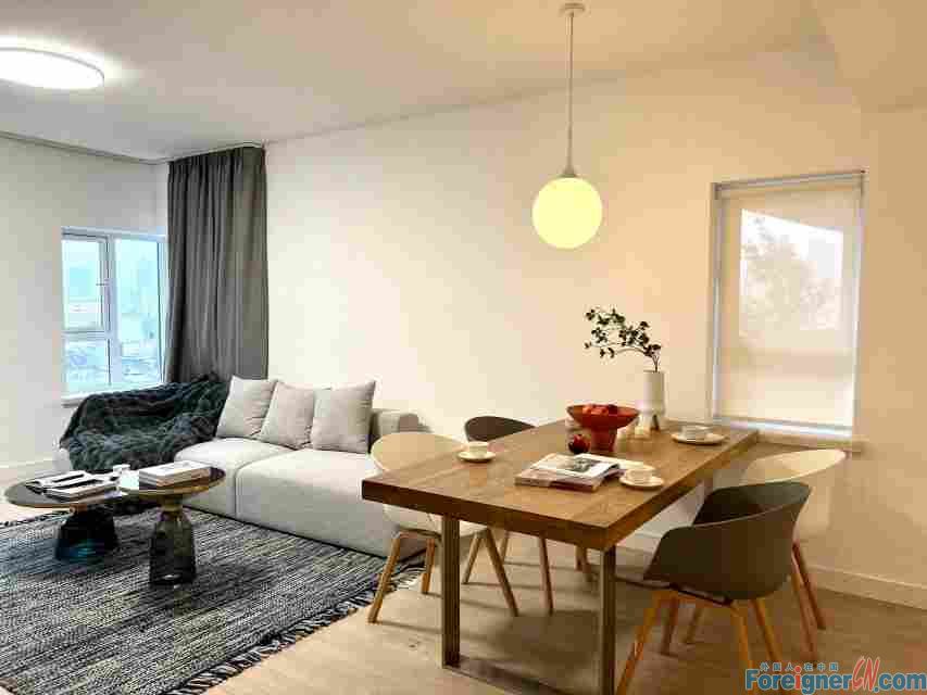 Wow!COZY Flat rent in Ambassy Court Shanghai 2rooms,2baths,119sqm,bright, luxurious, well-located, lake view, cozy, warm,quiet
