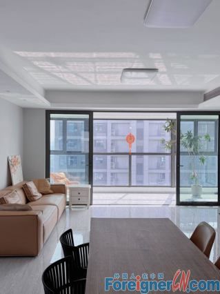 Excellent!! Brand new apartment rent in Suzhou/Modern style/expats in Suzhou/4rooms/2 baths/Central AC/Floor heating/Close to SSIS/OCAC/Dulwich/Olympic Center