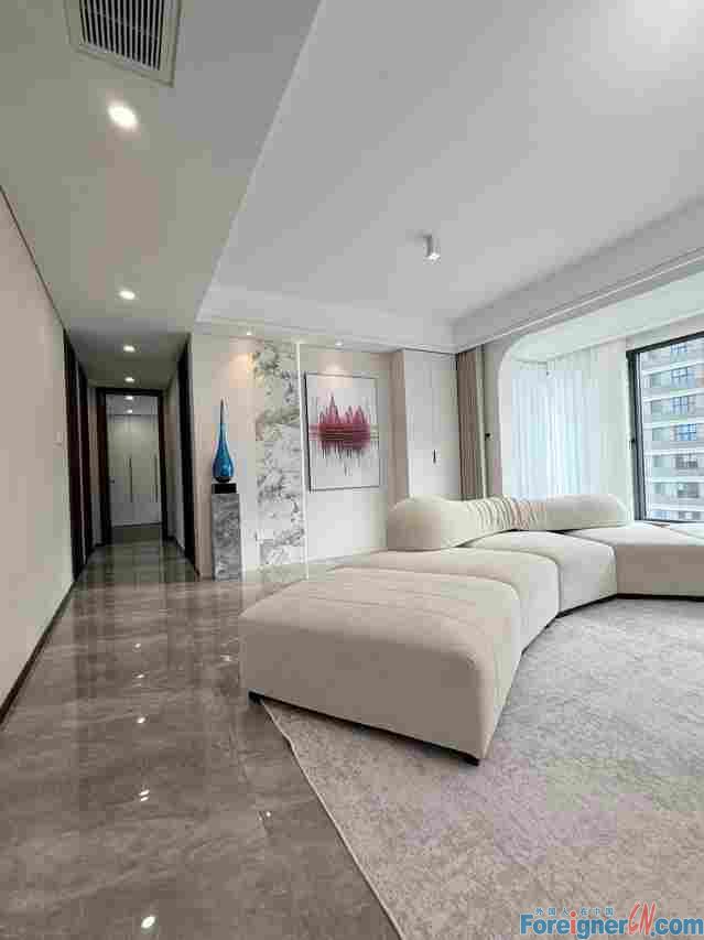 Stunning!! Modern style apartment rent in Xiangcheng area /expats in Suzhou/4 rooms/2 baths/Central AC/Floor heating/French windows/high floor with great view /Xiangcheng/MKBS/