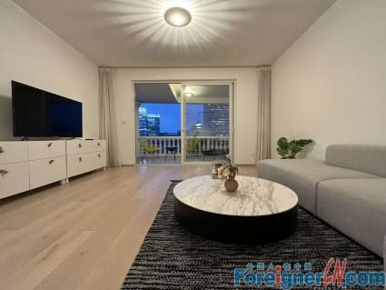 Large outdoor balcony!!Mingyuan Century City flat rent in Xuhui shanghai