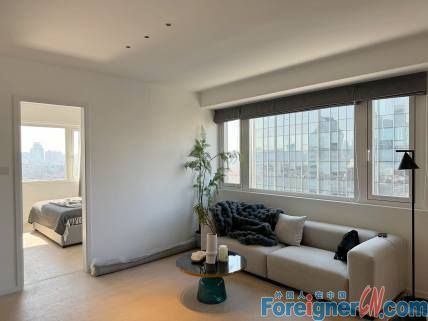 Lots of lights！！Walton Plaza flat rent in Xuhui shanghai 