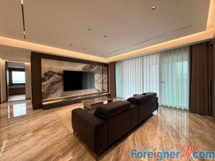 Amazing!!Furnished apartment rent in Suzhou/Modern Apartment rent in SIP/ High-end apartment for expats /4 rooms/3 baths/Family friendly/ Floor heating /dryer/Luxury style / Central AC/Open kitchen,Built in Oven,dishwasher/Nice location close to ligongdi,