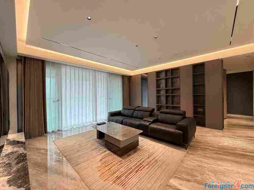 Amazing!!Furnished apartment rent in Suzhou/Modern Apartment rent in SIP/ High-end apartment for expats /4 rooms/3 baths/Family friendly/ Floor heating /dryer/Luxury style / Central AC/Open kitchen,Built in Oven,dishwasher/Nice location close to ligongdi,