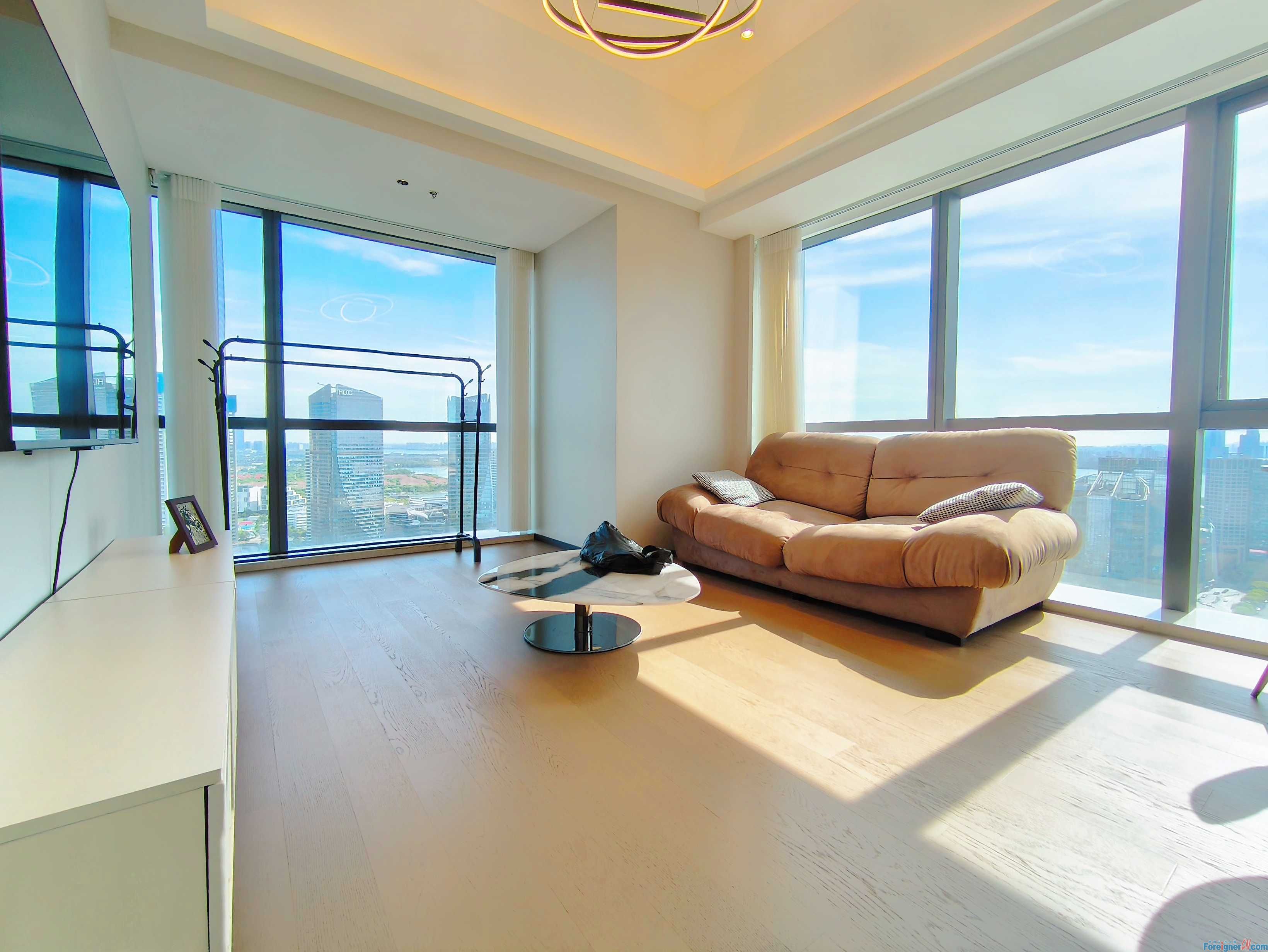 Beautifu jinji lake viewl!! Moving a place in Suzhou/expats flats rent in suzhou1rooms/1 baths/Single/Family living/dryer/Modern design/Central AC/fully furnished/Floor heating/Nearby Shin Kong Place,Times Square,Metro