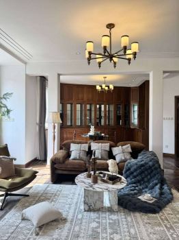 Bright French charm! White Serges Apartment whole floor for rent in Shanghai