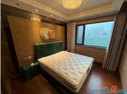 3-bedroom apartment for rent in Donggang CBD